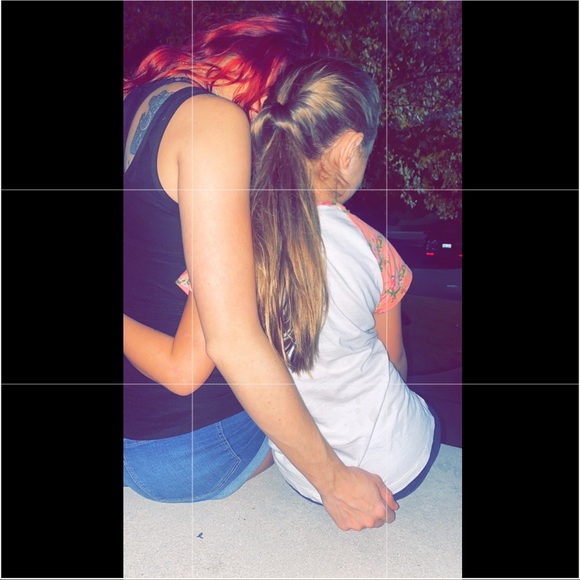 Meet your Posher, Shea Lauren AKA @mamamafia1420 - Picture 2 of 7